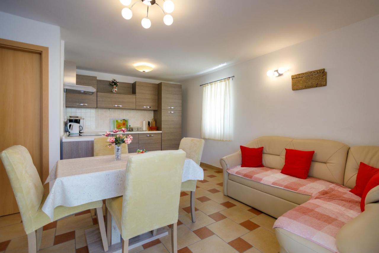 Apartmani Bakran Krk Town Exterior photo