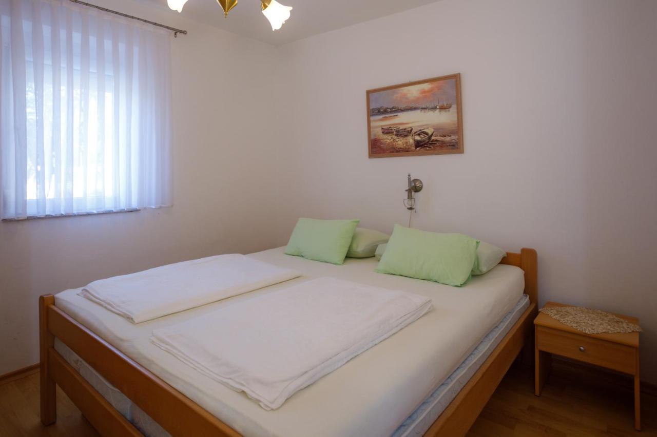 Apartmani Bakran Krk Town Exterior photo