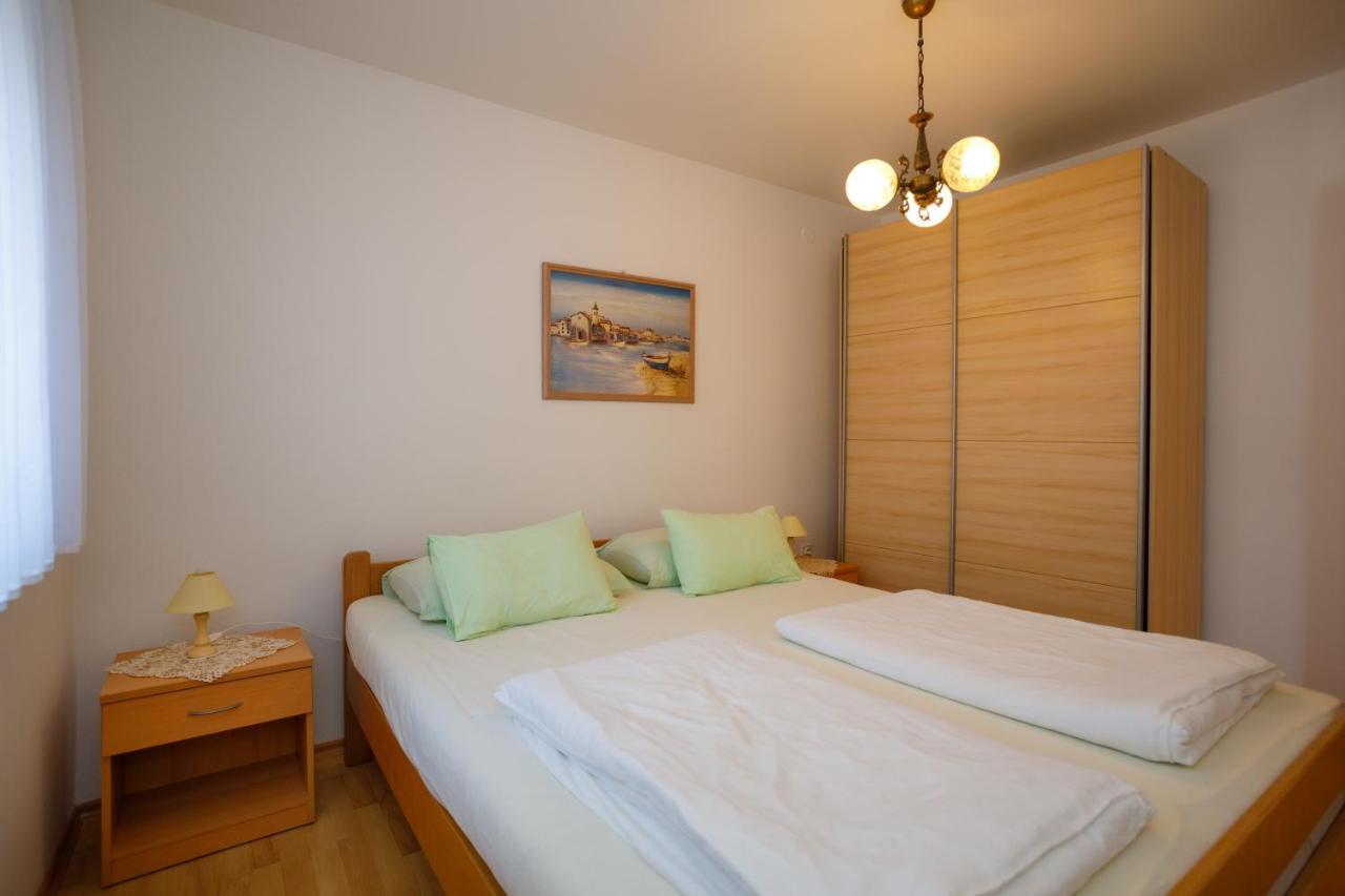 Apartmani Bakran Krk Town Exterior photo